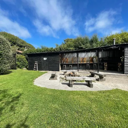 Unique Escape In Gorgeous Shepherds Huts On Cornish Moor