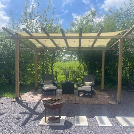 Unique Escape In Gorgeous Shepherds Huts On Cornish Moor Campsite *